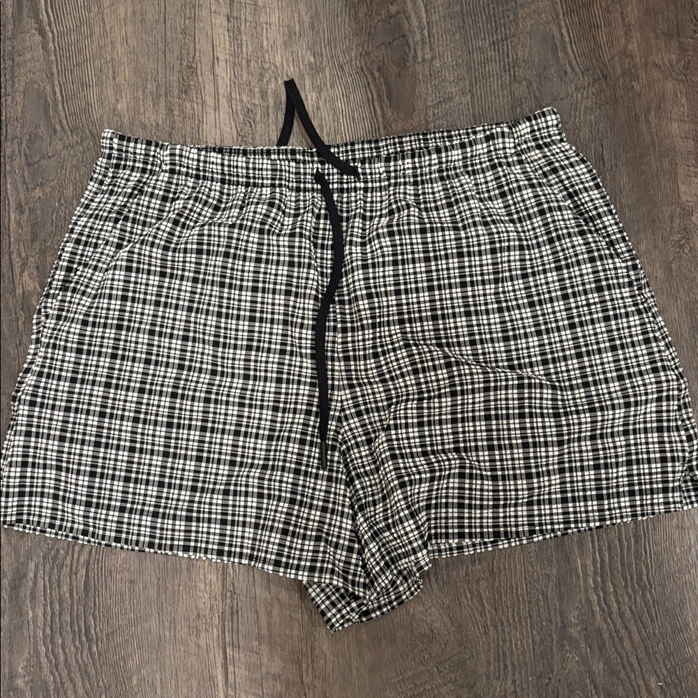 Black and White Plaid Shorts by Lululemon!